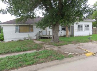 1251 Locust St, Sutherland, NE 69165