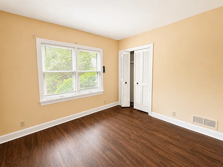 9205 Whitegate Ct — Photo 12