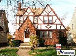 3827 Summit Park Rd, Cleveland, OH 44121