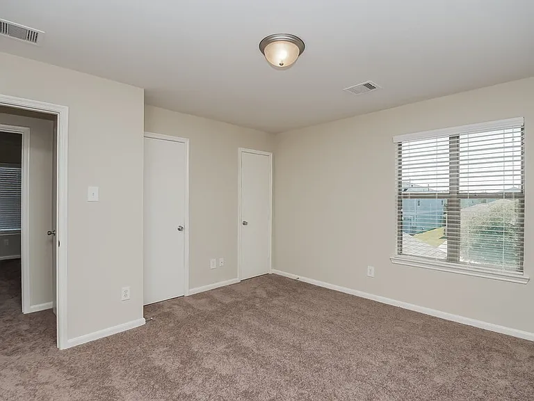20730 Dickinson Manor Ln — Photo 11