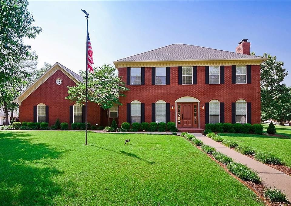 1st image of 900 Red Fox Cir