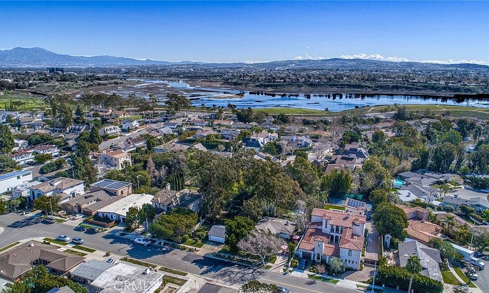 1st image of 2360 Redlands Dr