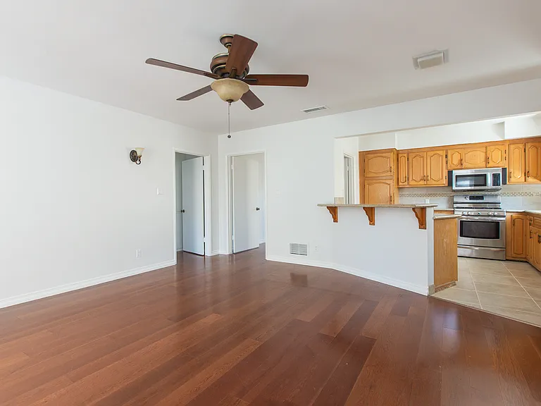 8525 Frandsen St — Photo 13