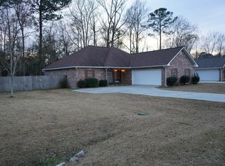 98 Candelabra St, Petal, MS 39465