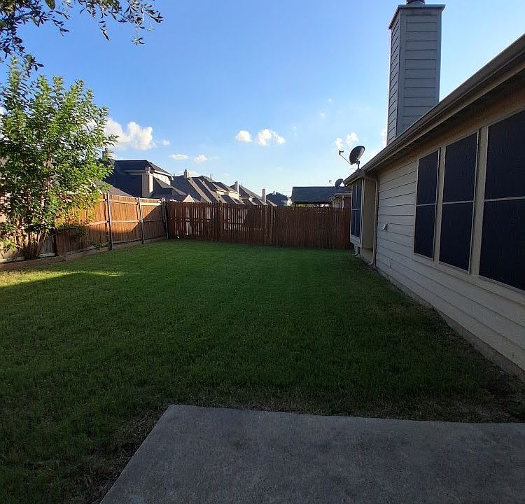 2nd image of 2915 Albares