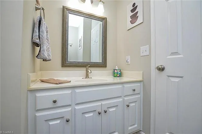 4410 Single Tree Ln — Photo 18