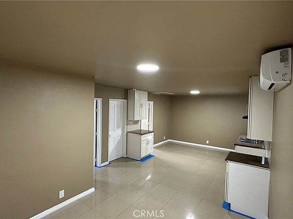 3rd image of 802 E 111th Dr