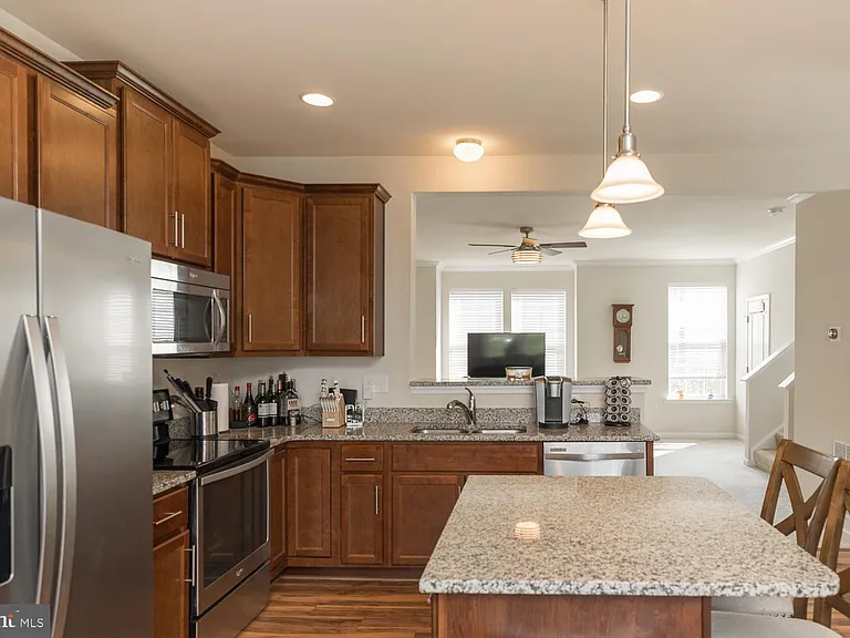 155 Schramm Loop — Photo 3