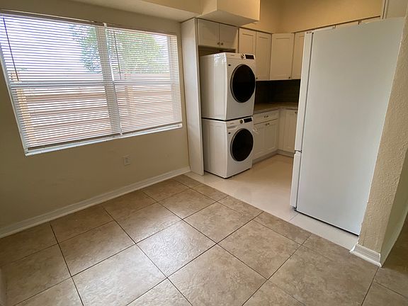 Dining area into kitchen