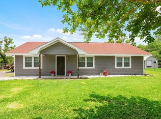 15518 W Oakland Rd, Hamshire, TX 77622