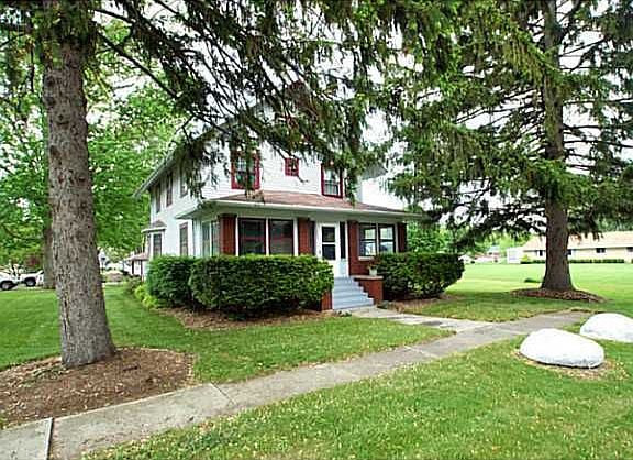 203 N River Rd