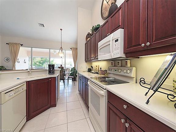 4th image of 5240 Birmingham Dr APT 202
