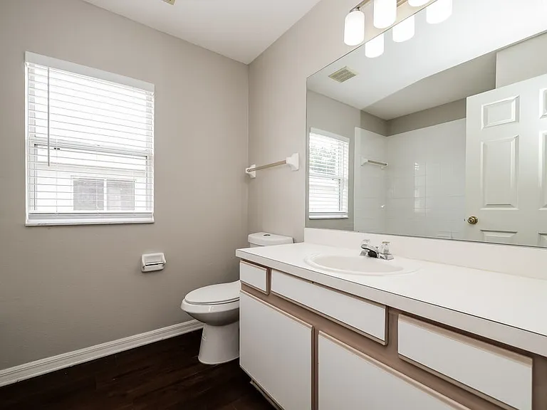 12845 Longcrest Dr — Photo 15