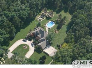 525 N Jossman Rd, Ortonville, MI 48462