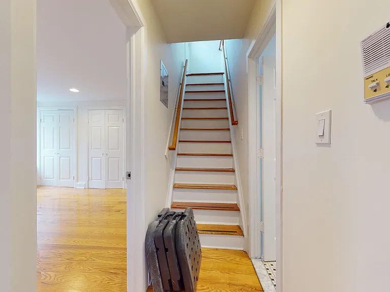 480 W Broadway #4 — Photo 20