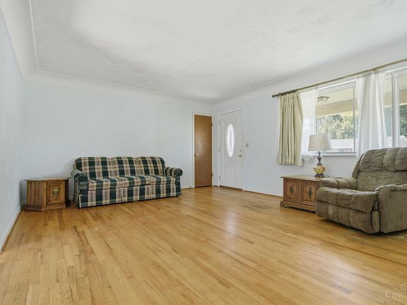 5th image of 106 Etta Ave