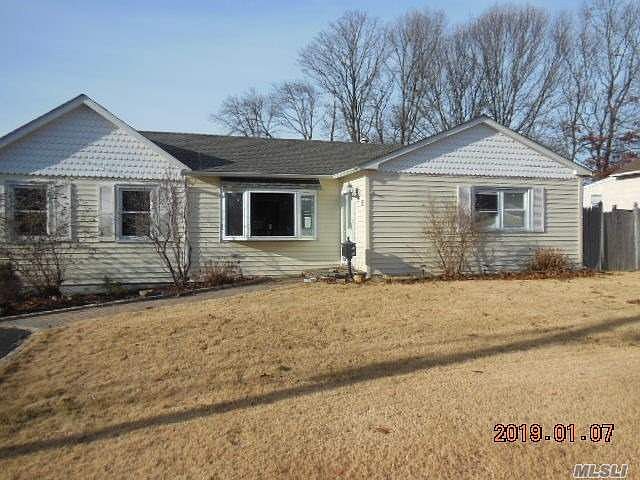 1st image of 16 Carol Dr