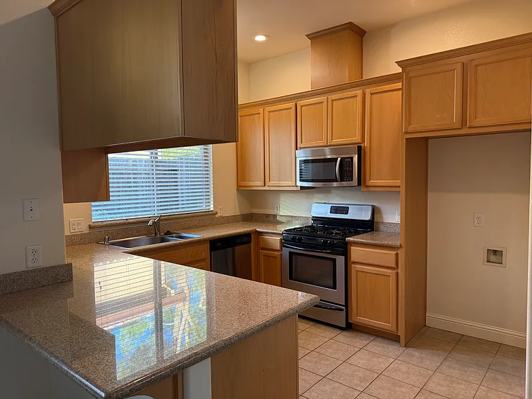 4711 Rustic Rd — Photo 5