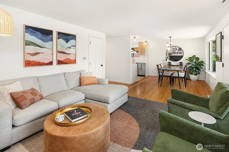 5th image of 2502 NE 68th Street