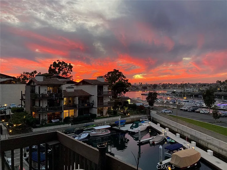 5327 Marina Pacifica Dr #KEY19 — Photo 45