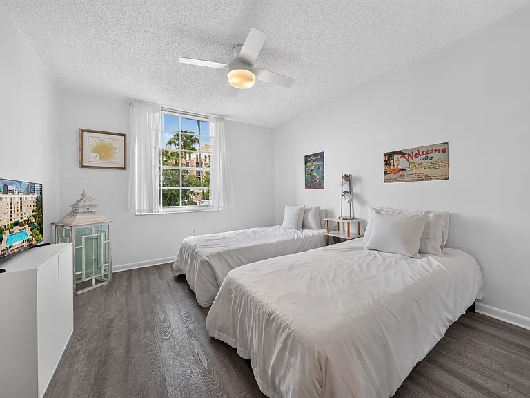 520 SE 5th Ave #2211 — Photo 21
