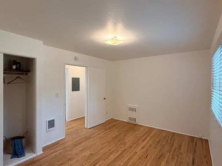 The Waverleigh Apartments — Photo 36