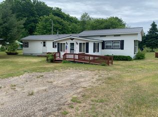 W6665 Strouble Lake Rd, Naubinway, MI 49762