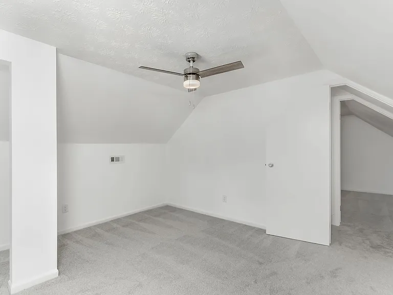 1426 E Rich St — Photo 23
