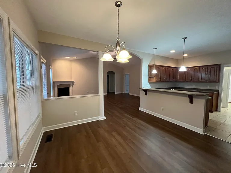 754 Riverbirch Dr — Photo 5