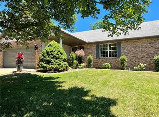 115 Del Rio Ct, Belleville, IL 62221