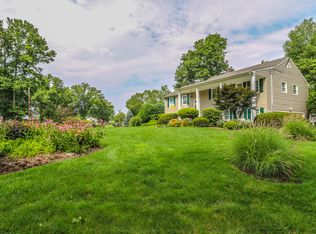 1 Tamarack Rd, Edison, NJ 08820