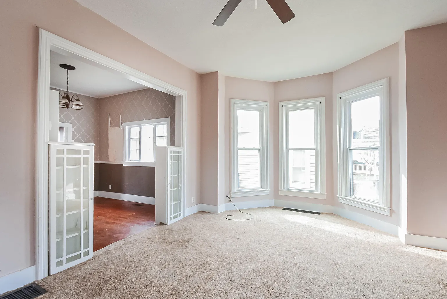 127 E Columbus St photo 1