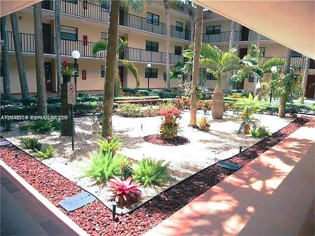 Gardens Of Kendall So Con — Photo 2