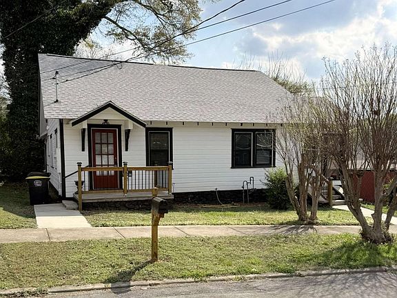 2nd image of 2 E 10th St SW