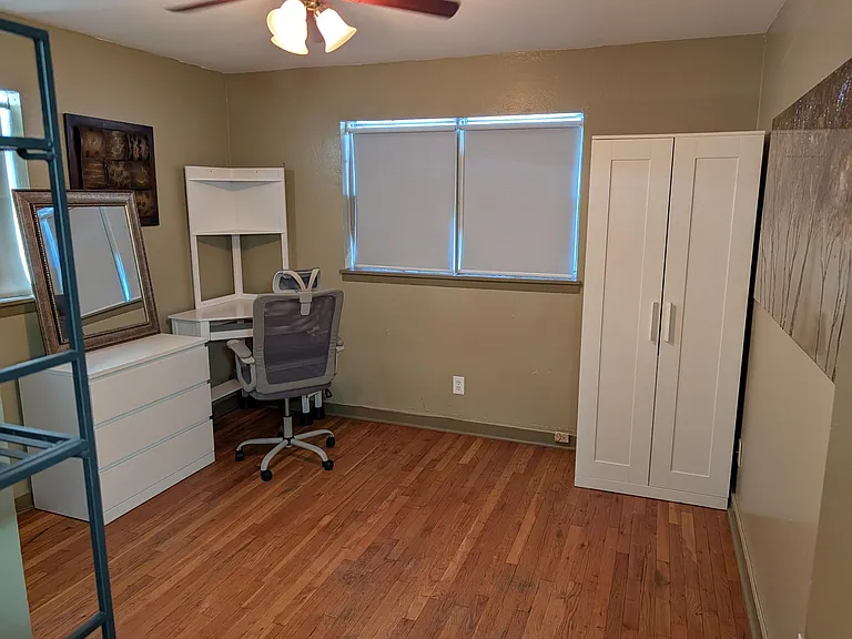 5205 Chenevert St #6 — Photo 12