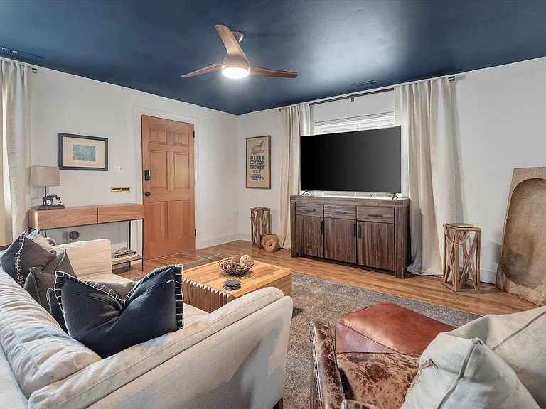 20 Reid St #A — Photo 8