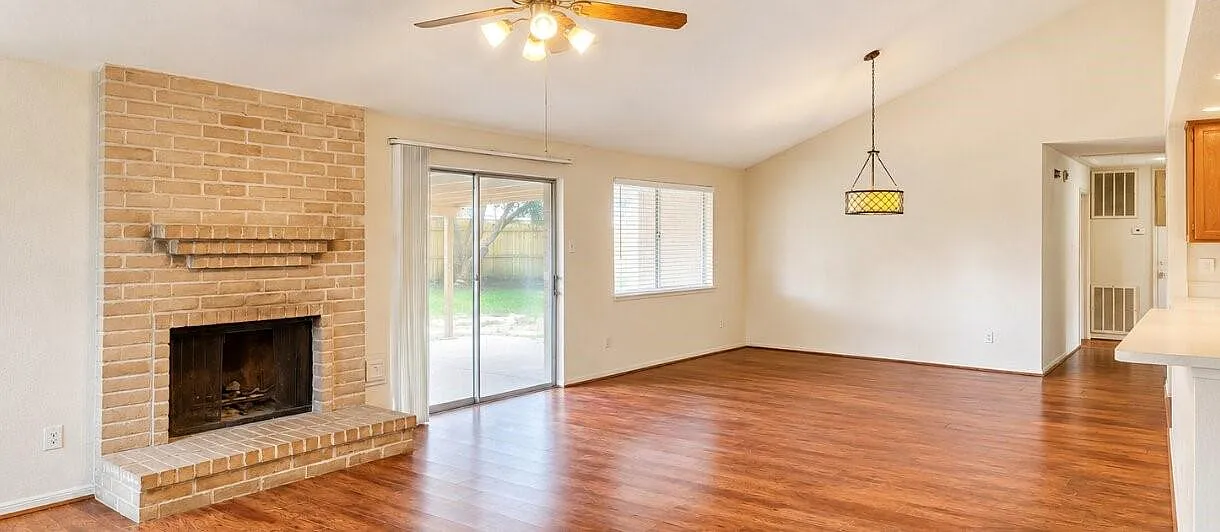 3 bed, 2.0 bath, 1632 sqft, $1,850 — Photo 2