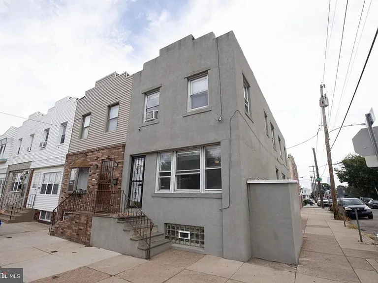 2701 Moore St #1 — Photo 10