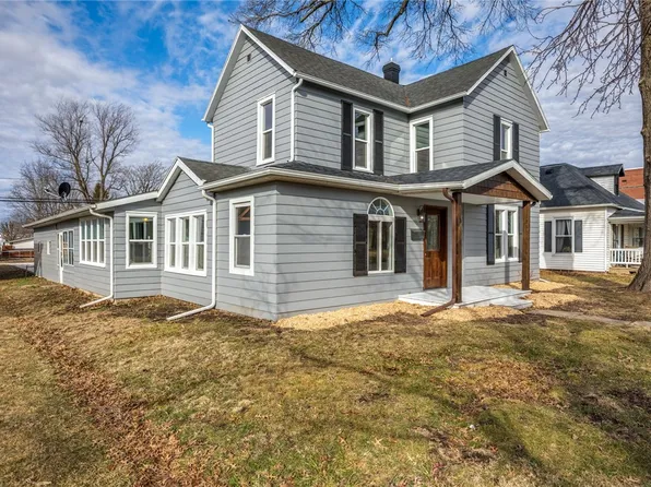 108 S Main St, Altamont, IL 62411