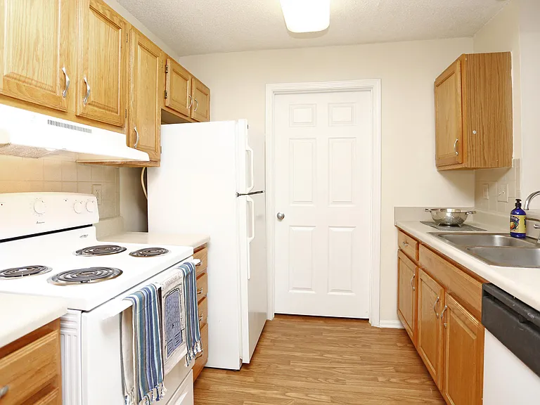 Centennial Place — Photo 15