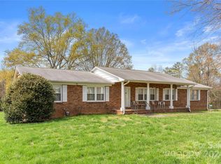 2722 Johnson St, Grover, NC 28073