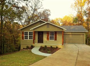 8 Daggett Ln, Bella Vista, AR 72715
