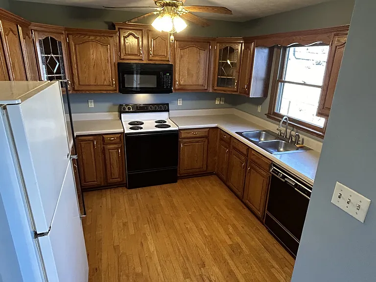 127 Tower Dr — Photo 6