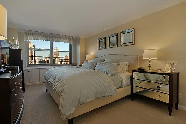 Sold by Corcoran | media 18
