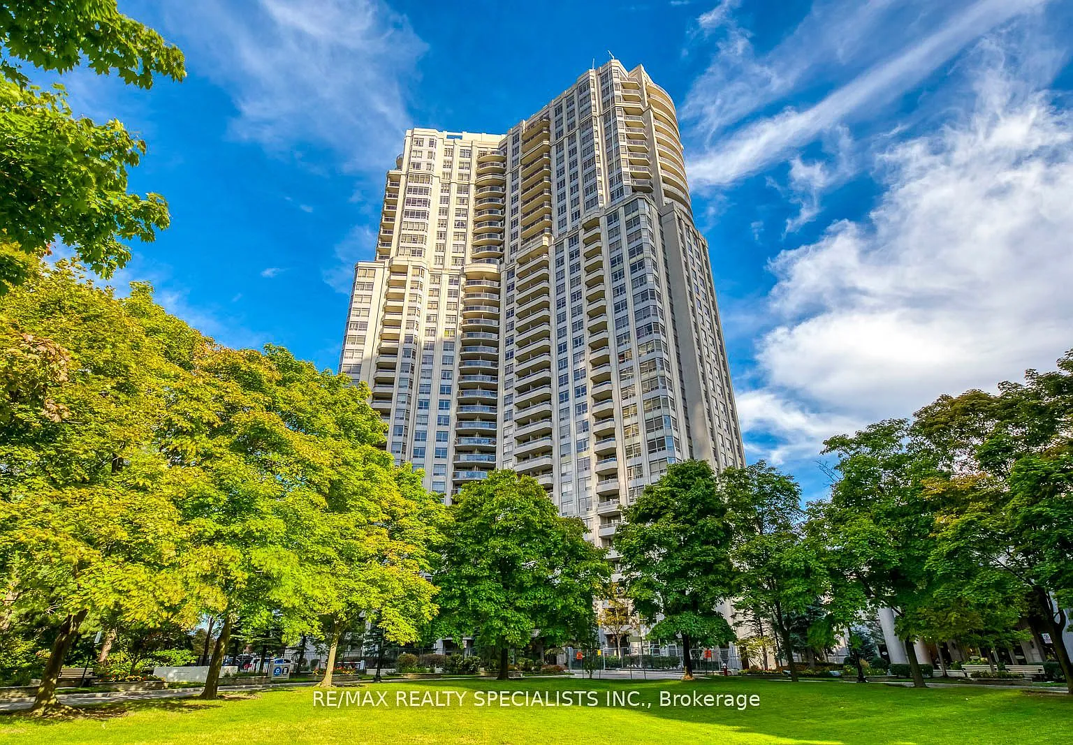 3 bed, $3,200 — Photo 2