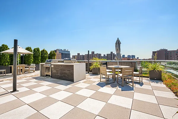 Rented by Compass | media 21