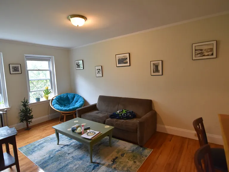 85 Strathmore — Photo 18