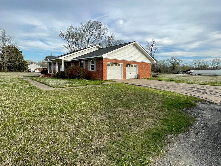 12313 Jacksonville Cato Rd N — Photo 4