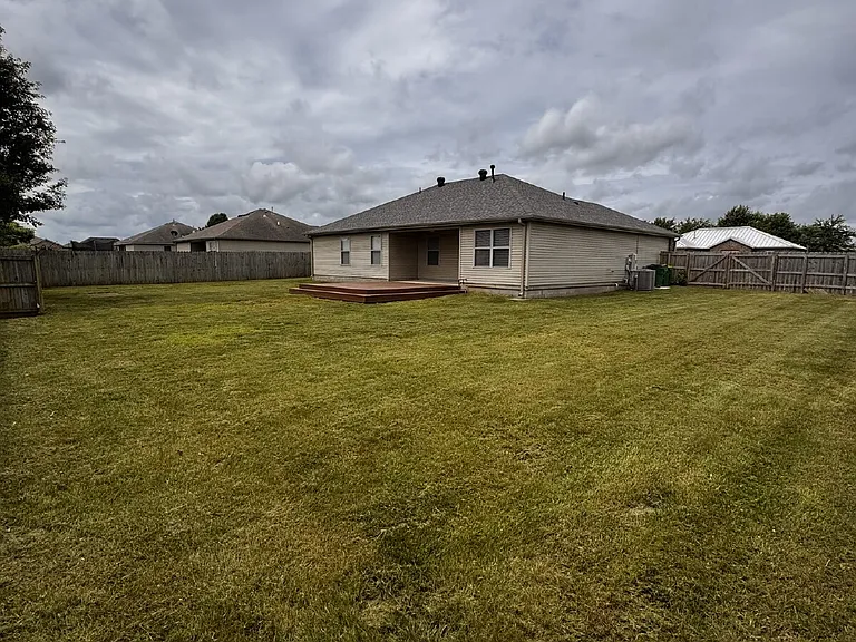 311 Violet St — Photo 21