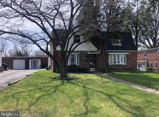 8627 Ferndale St, Philadelphia, PA 19115